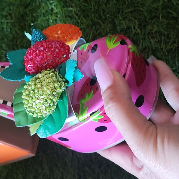 Betsy Johnson FRUIT Heels - Picture 11 of 14